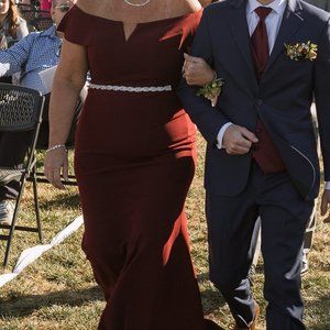 Betsy & Adam Women Gown, Maroon, Size 14